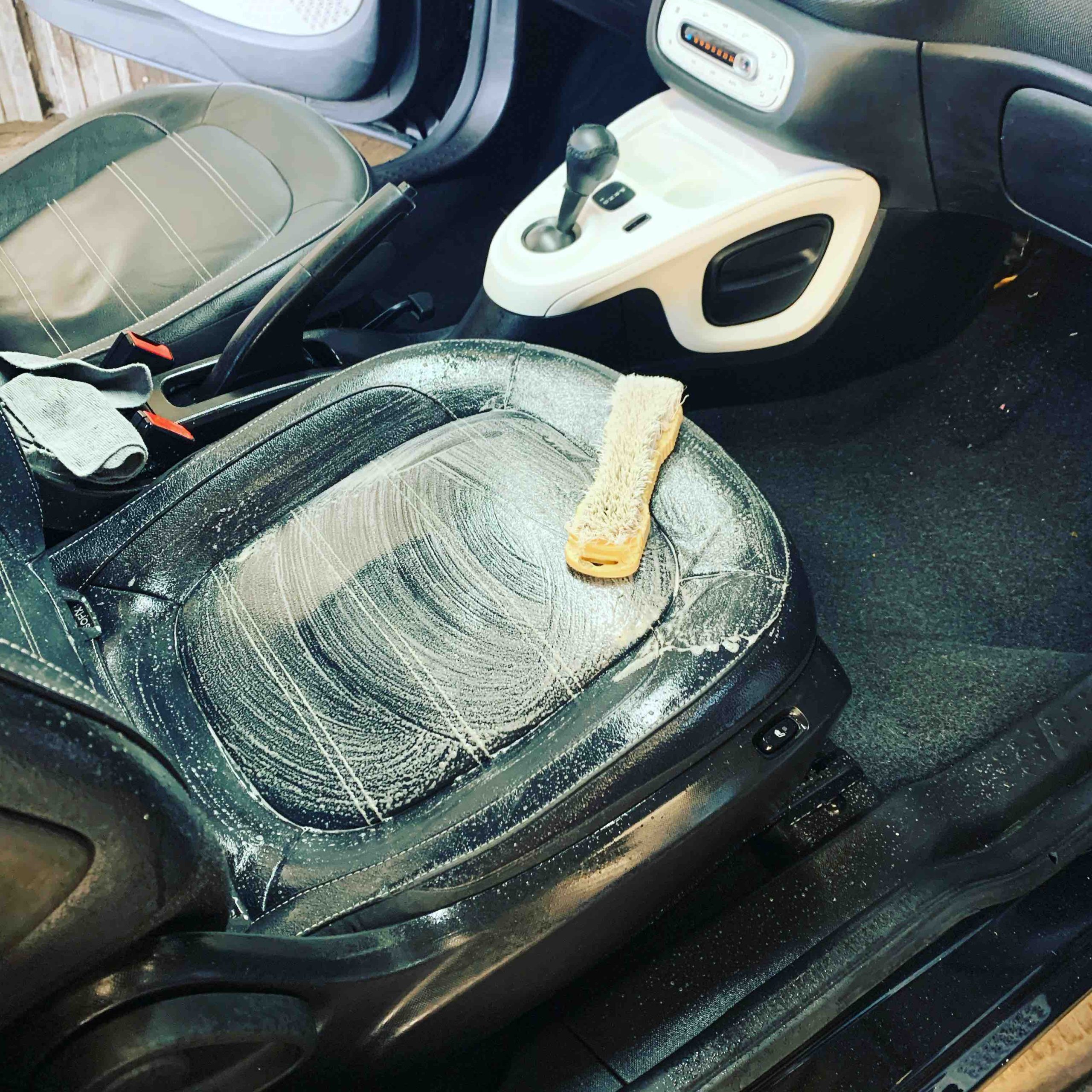 Prix pour un nettoyage intérieur de voiture à Bordeaux en Gironde